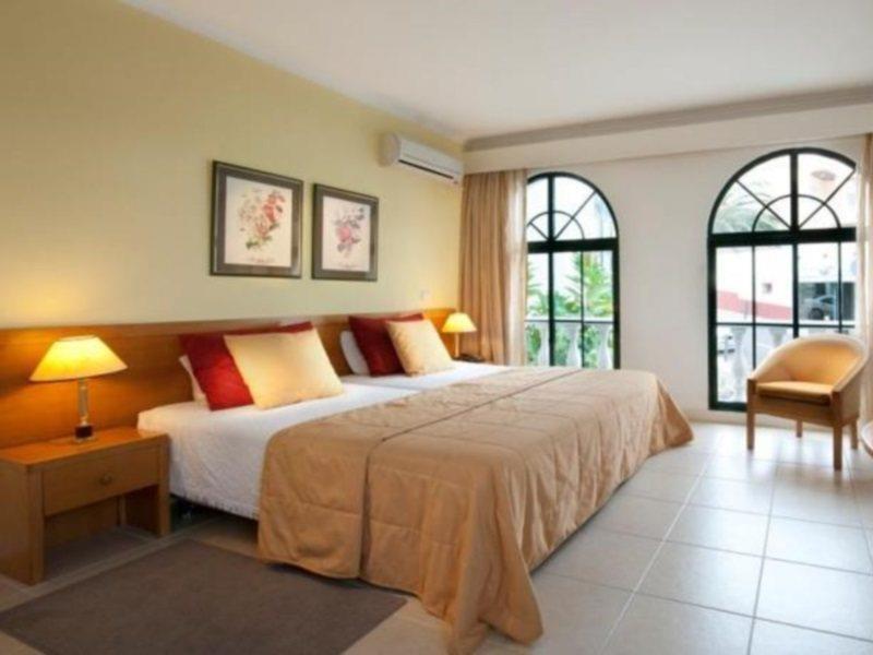 Hotel Royal Orchid Caniço Esterno foto